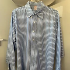 Brooks Brothers Dress shirt - Size 17 1/2-33